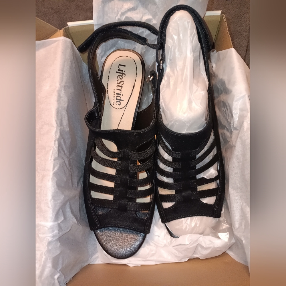 Life stride woman's heels